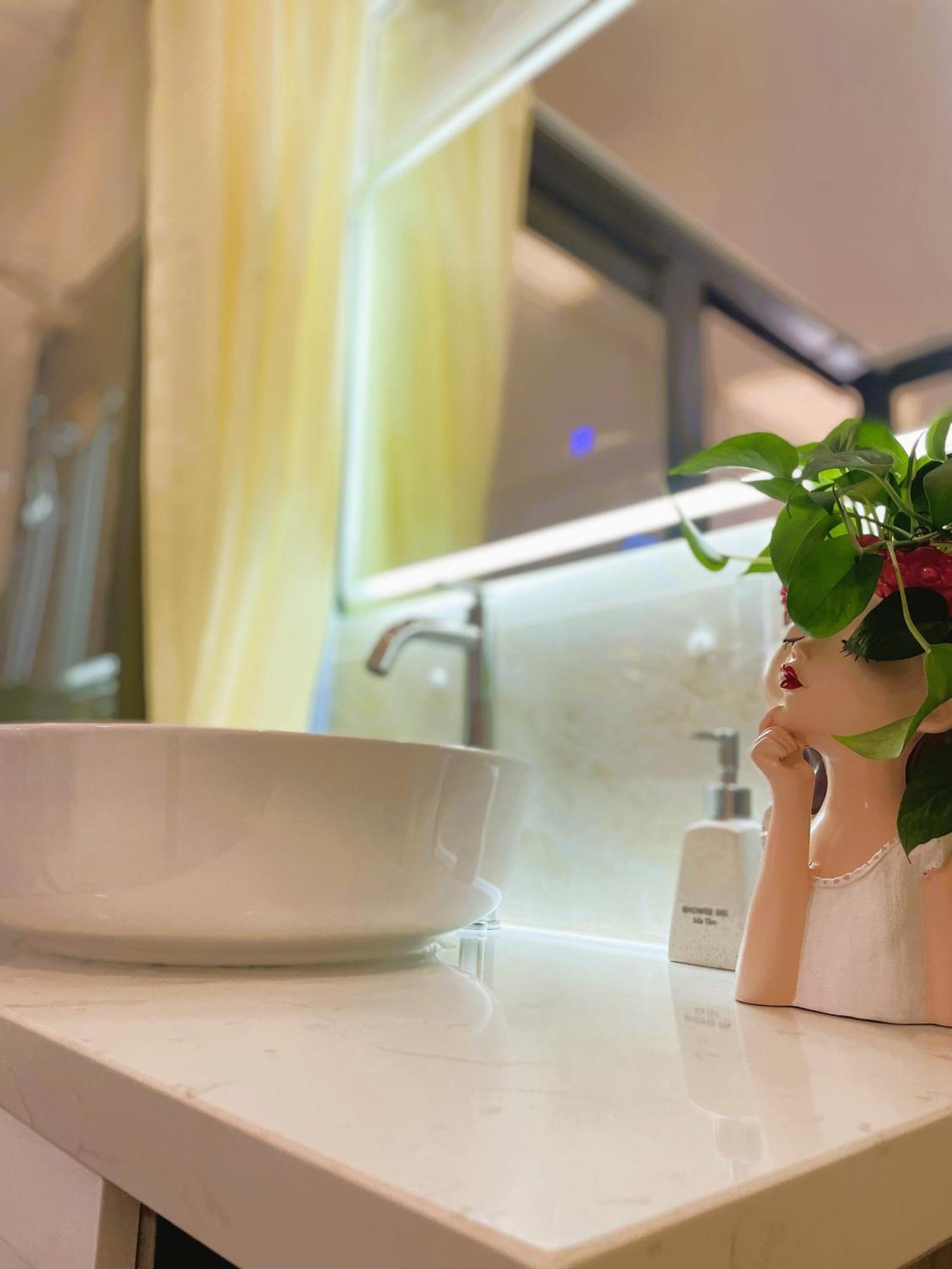 6Even Hotel - Have A Staycation In The Cafe Apartments Building Ciudad Ho Chi Minh  Exterior foto