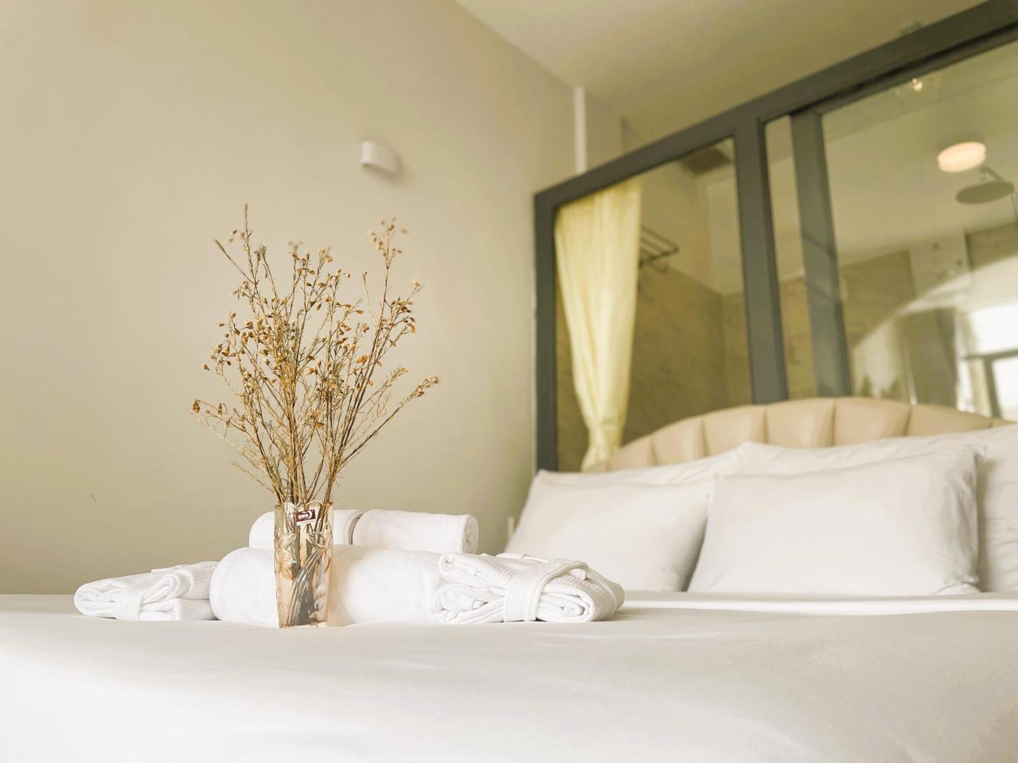 6Even Hotel - Have A Staycation In The Cafe Apartments Building Ciudad Ho Chi Minh  Exterior foto